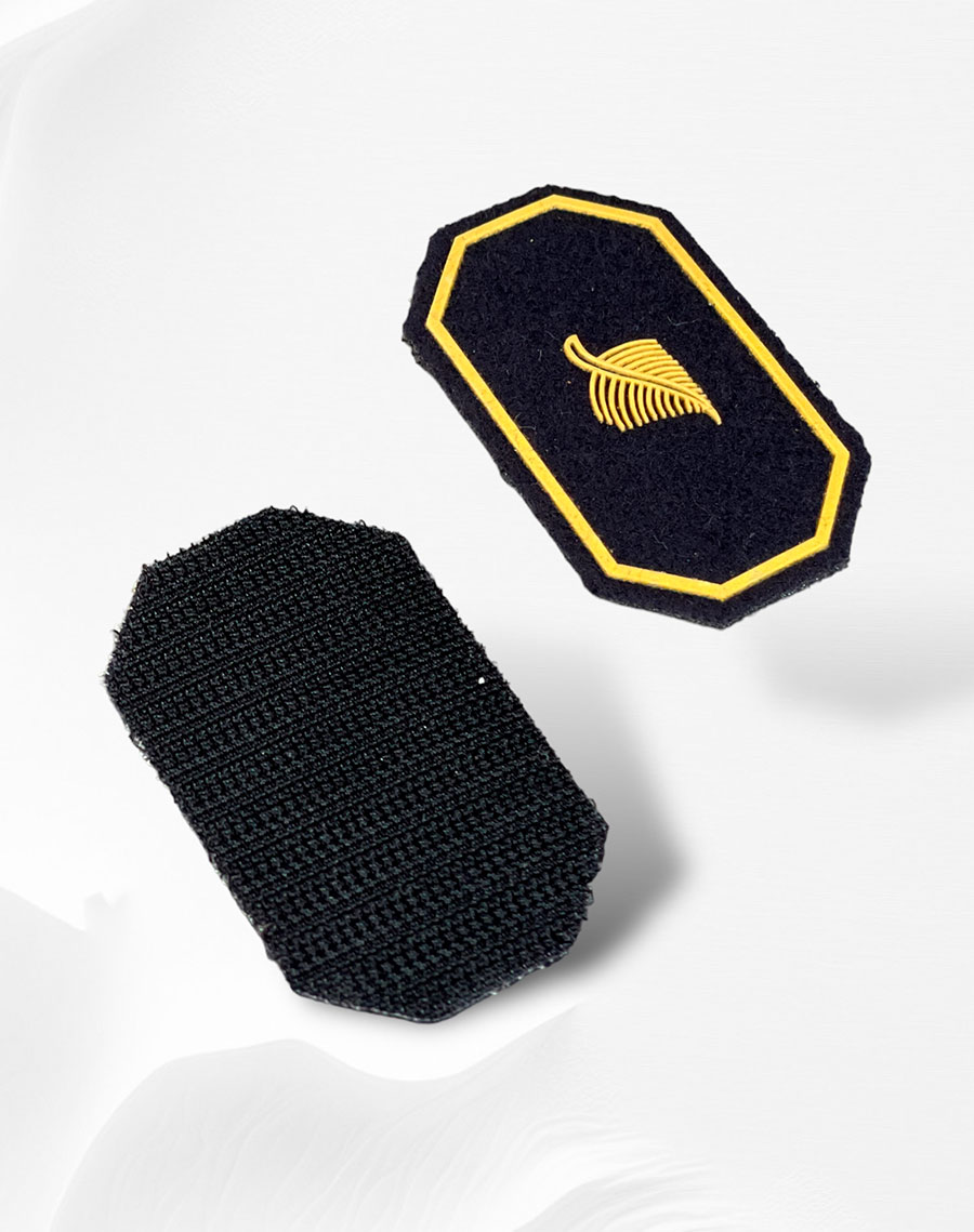 emb002